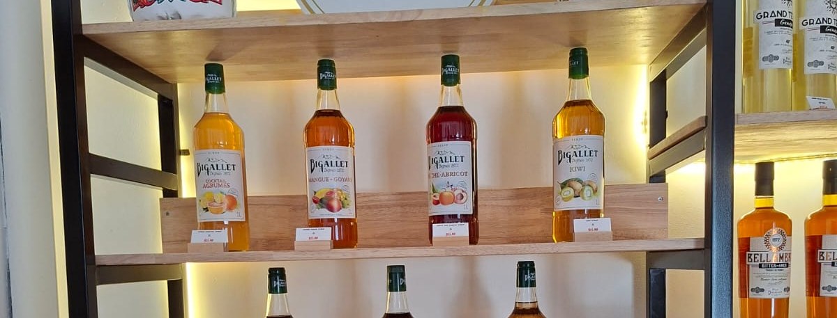 Bigallet syrups and liqueurs on the shelves of the KHLA shop